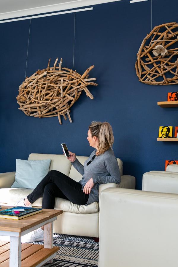 Zzzone Boutique Hostel Hermanus Bagian luar foto