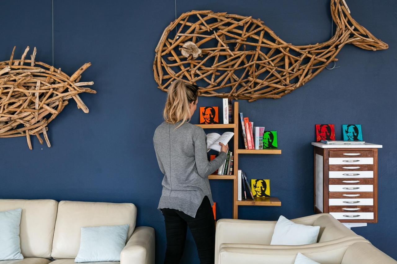 Zzzone Boutique Hostel Hermanus Bagian luar foto