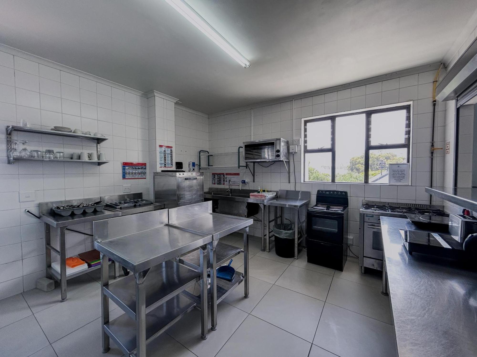 Zzzone Boutique Hostel Hermanus Bagian luar foto